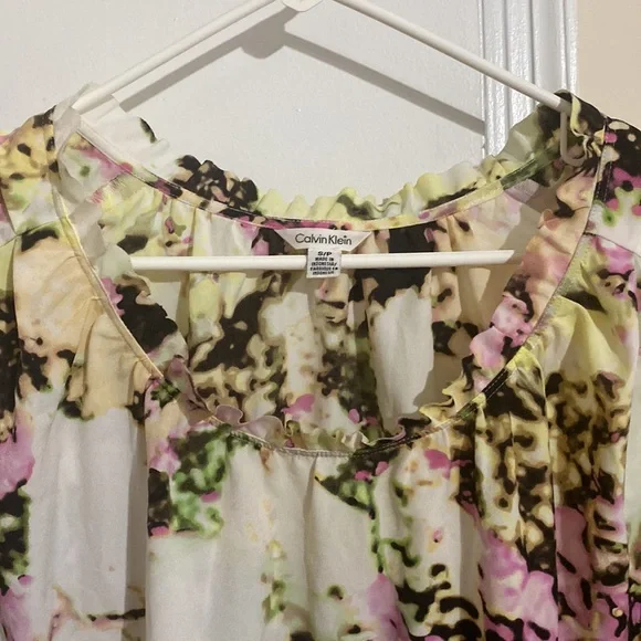 Calvin Klein tops - Picture 4 of 6